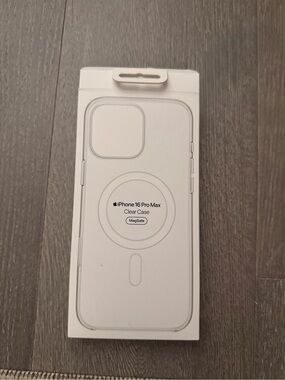 Apple Clear MagSafe iPhone Case - Transparent